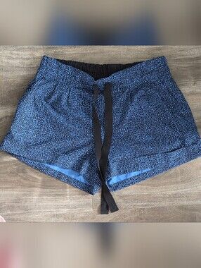 Women’s Lululemon Blue Printed Active Shorts